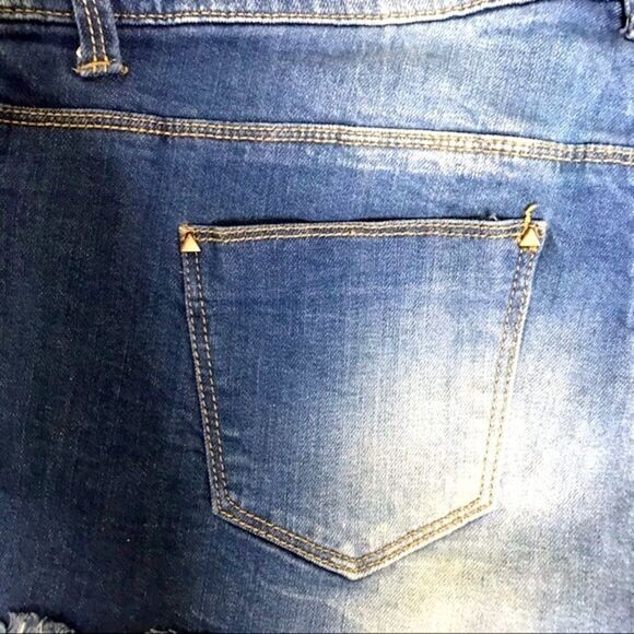 Amazingly Unique Forever 21 Shorts - Picture 10 of 11